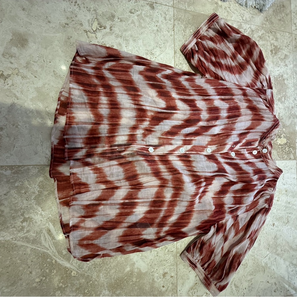 Banana Republic Women's Red and White Button-Up Top